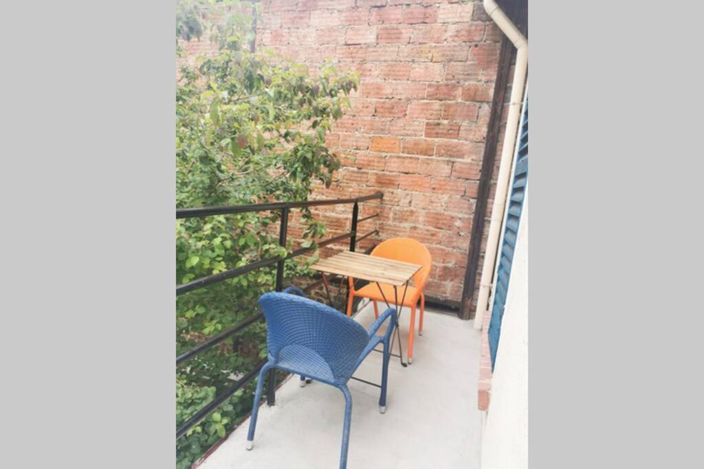 #4 Joli Appartement A 2 Pas Du Metro Et Paris 20 Bagnolet Eksteriør billede